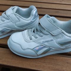 Child shoes UK 11 EUR 28 or 175cm White Reebok