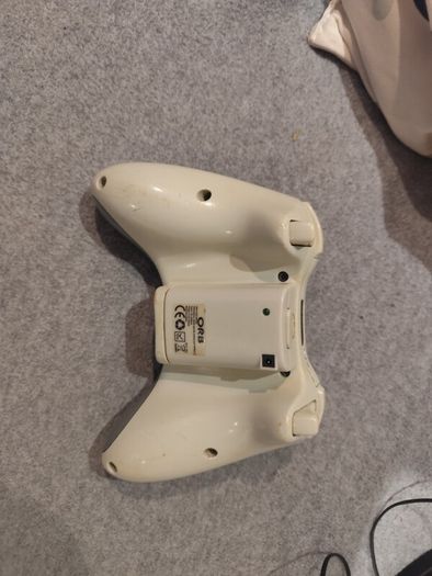 Xbox 360 controller, battery pack + charger