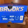 Brooks runners Image 2