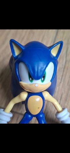 Sonic figure