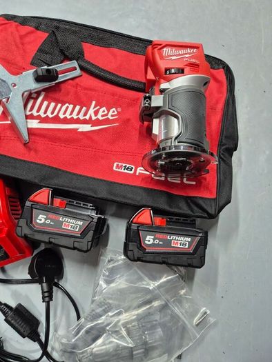 Milwaukee M18 Fuel Compact Trim Router Kit
