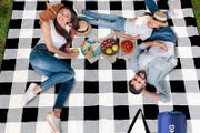 Picnic Blanket,Large Picnic Blanket 200 x 200 cm, Picnic Blanket Waterproof with 3 Layers Material, Outdoor Picnic Blankets Beach Blanket for Picnic,Beach, Park - Thicker, Foldable