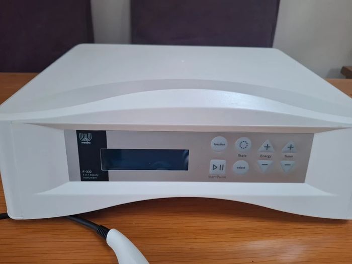 Weelko Microdermobrasion professional 4 in 1 Excellent condition