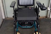 Electric wheelchair
