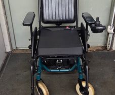 Electric wheelchair