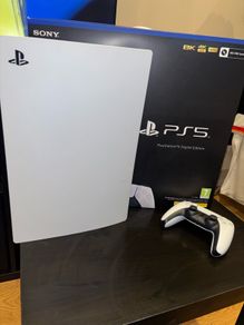 PS5 Digital + Controller