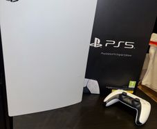 PS5 Digital + Controller