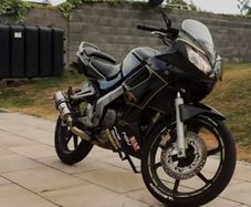 Honda cbr125r 2005