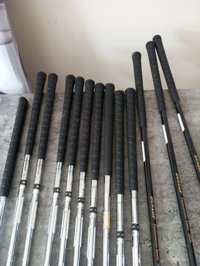 Dunlop golf clubs. Right handed clubs