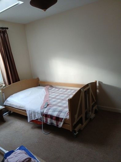 Electric Bariatric with Norfolk Mattress
