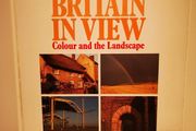 Britain in view: Colour and the landscape (Helen Dillon's copy)