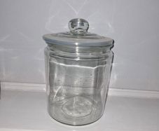 Set of 3 large glass jars with lids