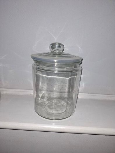 Set of 3 large glass jars with lids