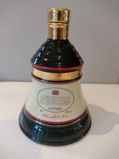 Wade Porcelain Decanter : Bell's Old Scotch Whiskey : Christmas 1989 : Comes with Original Box (Rare)
