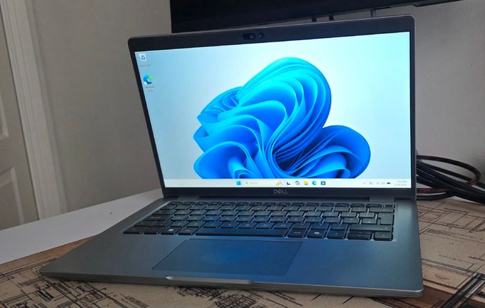 Dell 5450 ultra 5 16gb 512