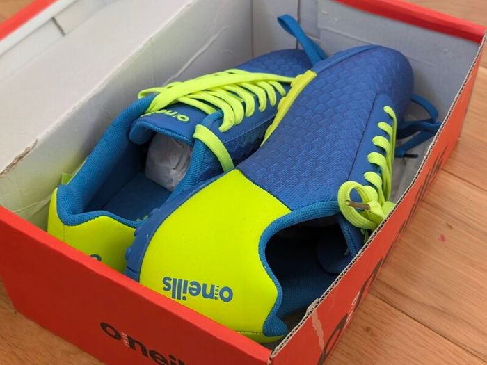 Astro boots O Neil's size 6