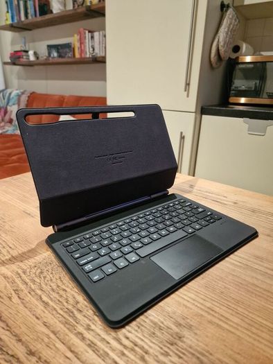 Samsung Tab S8+ 256gb tablet - third party keyboard case included