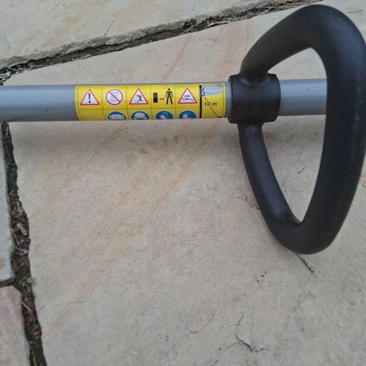Electric hedge trimmer /pruner