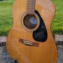 Yamaha F310 Acoustic Guitar Image 2
