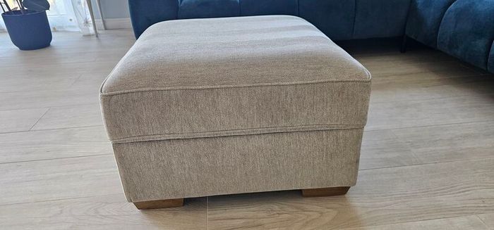 EZ living ottoman