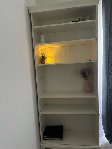 Elegant Tall off-white Bookcase - Perfect Condition - IKEA Hemnes Style