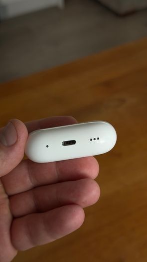 Apple AirPods Pro 2 original charging case