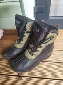 Size 7 lined boots