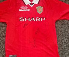 Manchester United Champions League final jersey signed by legends  Stam Giggs Cole