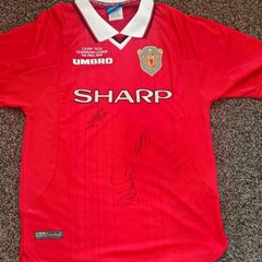 Manchester United Champions League final jersey signed by legends  Stam Giggs Cole