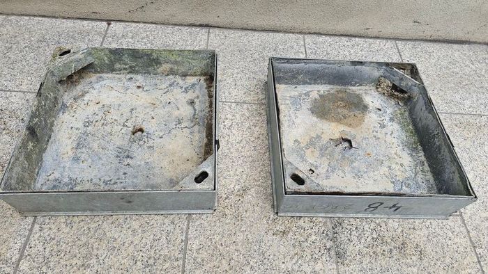 Galvanised Manhole Covers 38cm