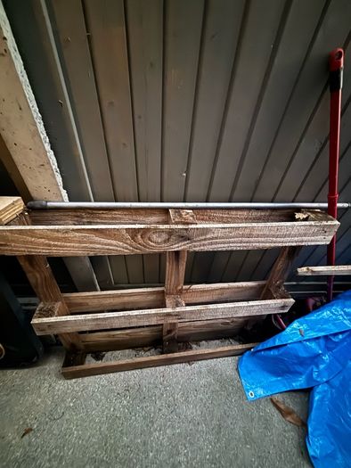3 x pallets
