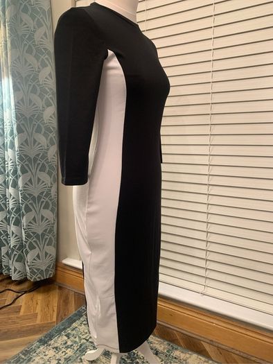 Zara black & white dress. Size M