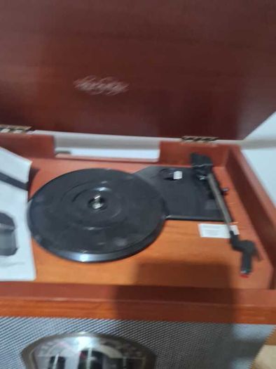 Trevi TT 1040 BT stereo turntable system