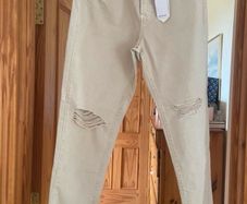 Fab Stradivarius (Zara Group) Beige Distressed Mom Jeans  New with tags