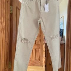 Fab Stradivarius (Zara Group) Beige Distressed Mom Jeans  New with tags