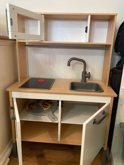 Kids play kitchen