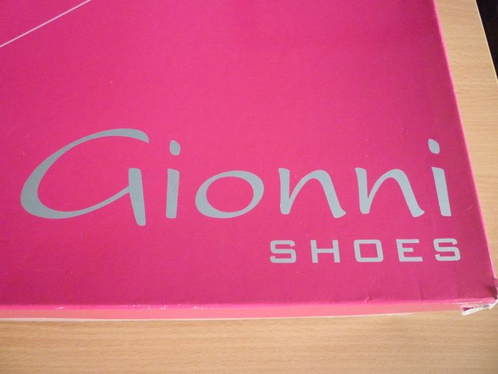 Gionni rustic brown leather boots Size Uk 6 Eu 39 with original box Immaculate. Euro 125 new