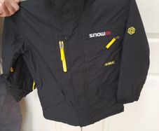 Ski/Snowboarding childs jacket. Brand New. 'Animal'. XS