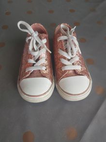 converse size 9 (25)