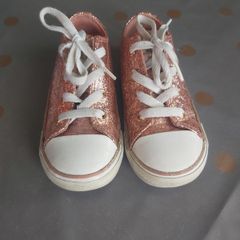 converse size 9 (25)