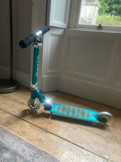 Micro Sprite Scooter (Aqua)