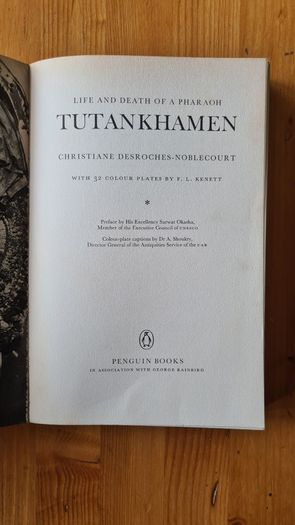 Tutankhamen. Penguin Book. VINTAGE FIRST EDITION 1965. Paperback In Good Condition.