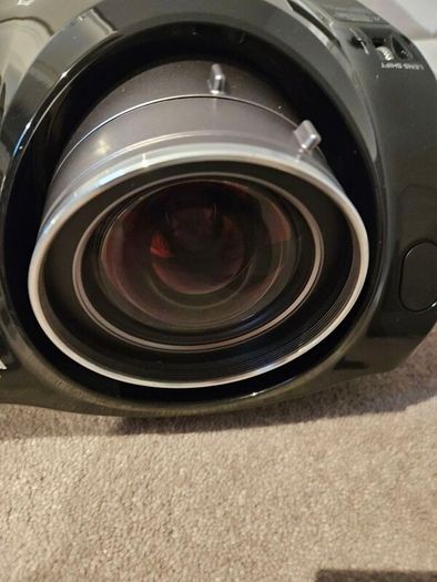 Projector Hitachi High Definition Projector  Pj-tx3oo  Illumina