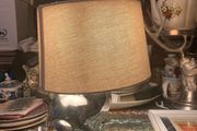 Rabbit shaped lamp