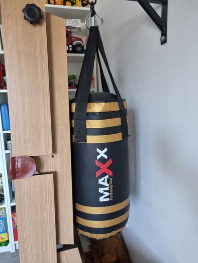 Punch boxing bag