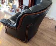 leather suite sofa armchairs Italian
