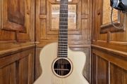 Lowden F-32c+
