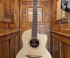 Lowden F-32c+