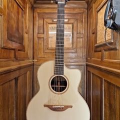 Lowden F-32c+
