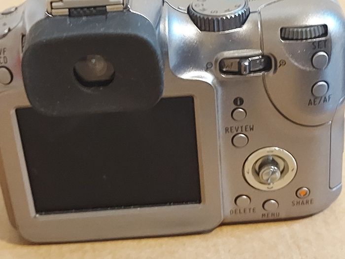Schneider-KREUZNACH, Variogon 35mm-430mm(Equivalent) AF 12 x Optical Zoom Digital Camera, unsure of the Model, Possibly Kodak Easyshare, no Battery or Memory Card, so cannot test, Excellent cosmetic condition